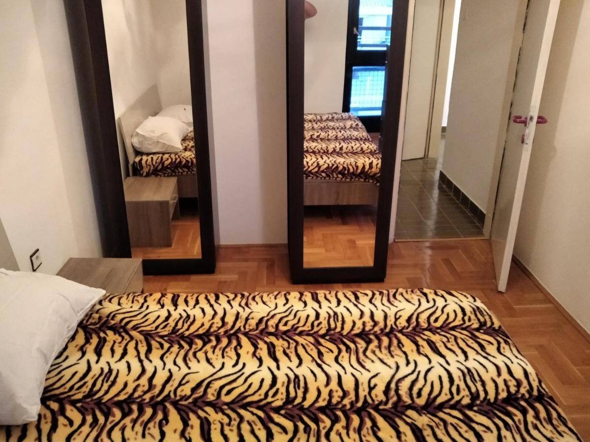 Apartman Senka 2 Apartment Podgorica Ngoại thất bức ảnh