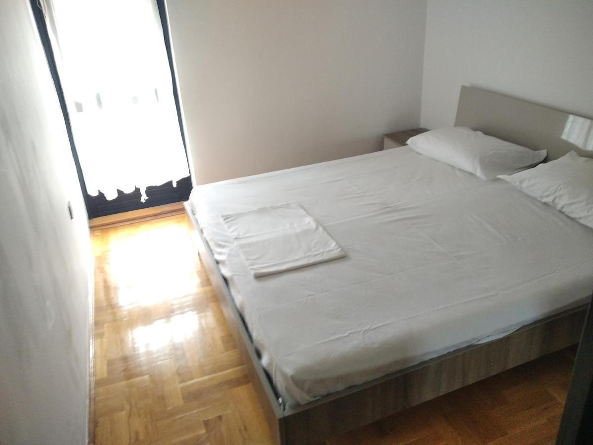 Apartman Senka 2 Apartment Podgorica Ngoại thất bức ảnh